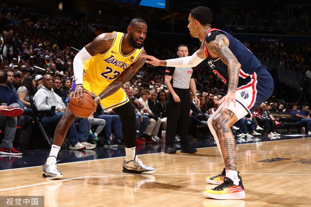 直落两局的 直落两局的